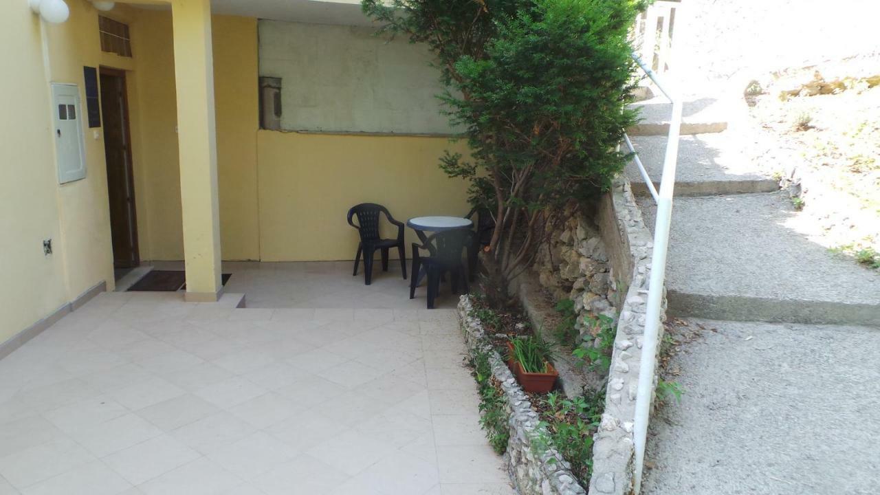Andrea Apartment *